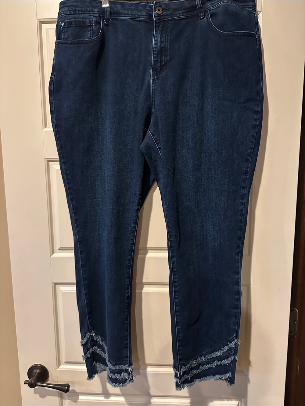 Charlie B Women’s Dark Blue Frayed Hem Jeans